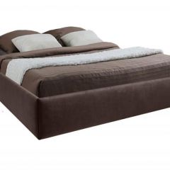 Кровать Подиум с ПМ 1400 (экокожа коричневая) в Режи - rezh.mebel24.online | фото
